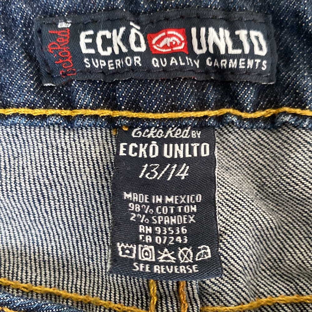 Woman’s Ecko unlimited Jean shorts size 13/14 - Picture 4 of 13